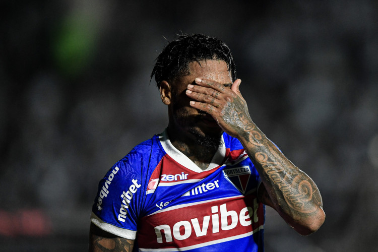 RJ - COPA DO BRASIL 2024, VASCO x FORTALEZA - ESPORTES - RJ - RIO DE JANEIRO - 21/05/2024 - COPA DO BRASIL 2024, VASCO X FORTALEZA - Marinho jogador do Fortaleza durante partida contra o Vasco no estádio São Januário pelo campeonato Copa Do Brasil 2024. 21/05/2024 - Foto: THIAGO RIBEIRO/AGIF - AGÊNCIA DE FOTOGRAFIA/AGIF - AGÊNCIA DE FOTOGRAFIA/ESTADÃO CONTEÚDO