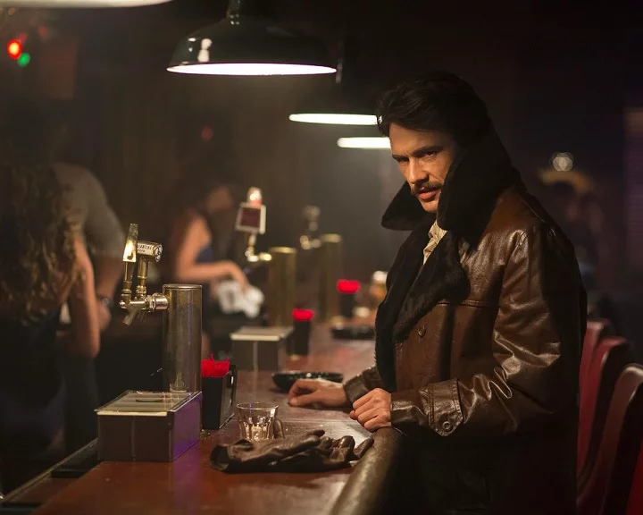 Também entre 2017 e 2019, James Franco interpretou dois irmãos gêmeos na série sobre a ascensão da indústria pornográfica The Deuce, da HBO.