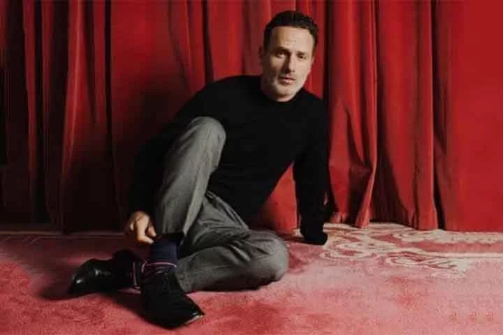 Participou do filme Os Gângsteres, que retratava um gângster veterano, que relembra os eventos ocorridos em 1968, quando ele ainda era um iniciante na arte do crime.