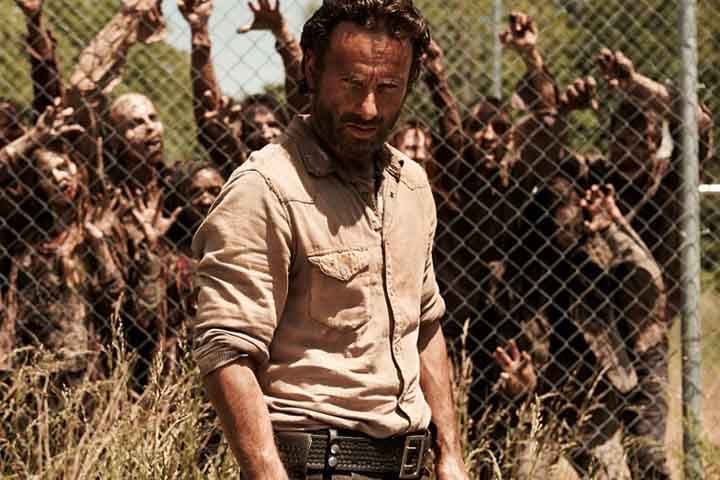 A série tem os mais altos índices de audiência da história da TV a cabo, na faixa etária de 18 a 49 anos. Em 2010, Andrew assinou um contrato por mais seis anos, renegociando para mais duas temporadas.