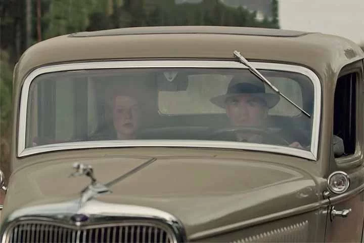 Quase 90 anos após a morte de Bonnie e Clyde, parentes do casal criminoso mais célebre da história dos EUA querem concretizar o que teria sido o último desejo dos dois: serem enterrados juntos.