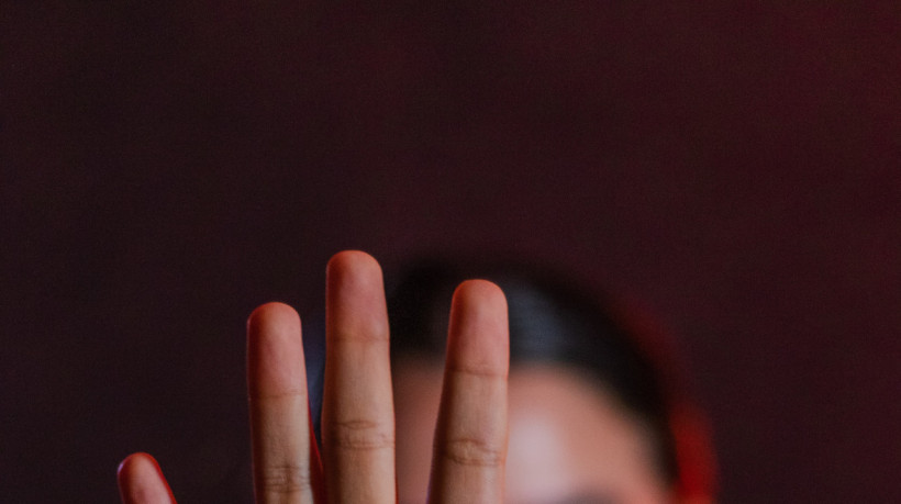 ￼21,4 MILHÕES de mulheres brasileiras foram vítimas de violência (Foto: FERNANDA BARROS)