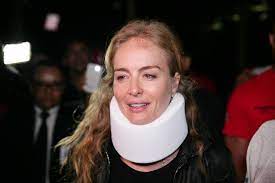 Angélica: Após o acidente de avião que sofreu ao lado de Luciano Huck e dos filhos, em maio de 2015, Angelica revela que pegou trauma do meio de transporte. 