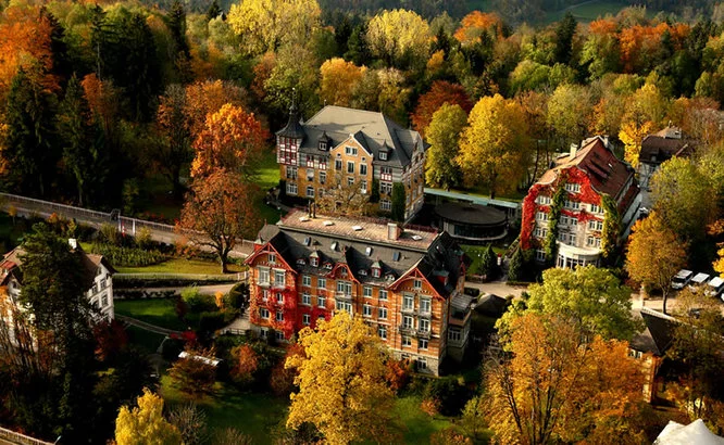 Institut auf dem Rosenberg, Suíça: Mais um colégio suíço na lista. Fundado em 1889, o Instituto Rosenberg é um internato para alunos de seis a 18 anos. A escola diz que tem estudantes de 50 países diferentes, e as turmas costumam ter cerca de oito pessoas. 