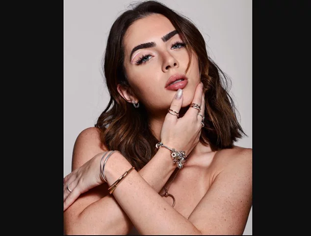 Jade Picon é modelo, ex-BBB e também tornou-se atriz, atuando em novela. 