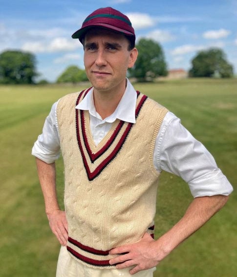 Muitos brasileiros reagiram ao comentário nas redes sociais e o ator emendou: Eles [brasileiros] sempre estão [chateados]. Eles choram mais do que ganham. #chatos.