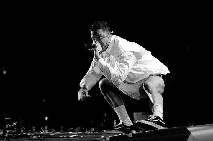 Segundo o vocalista, o novo disco representará uma nova era para a banda: É sobre novos começos e as tristezas e alegrias que vêm com eles.