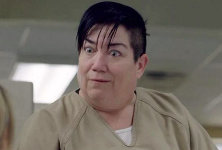 Então, a atriz resolveu destacar o lado negativo do país e criticou a burocracia e a desordem nos aeroportos, chegando a comparar a situação com um jogo brutal de futebol americano.