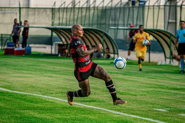 Ari na partida entre Atlético-CE eTreze