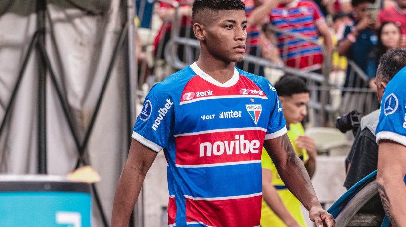 Volante Hércules no jogo Fortaleza x Boca Juniors, no Castelão, pela Copa Sul-Americana 2024