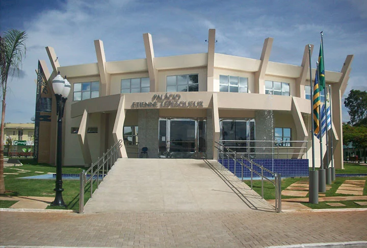 A cidade de Cristalina foi encontrada quando os Bandeirantes estavam à procura de minerais como esmeraldas e ouro.