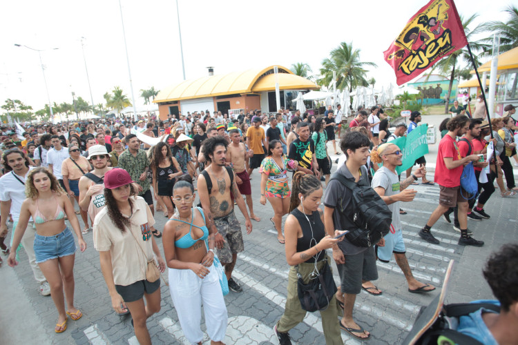 FORTALEZA, CEARÁ, BRASIL,26.05.2024: Marcha da maconha pela Av. beira mar.