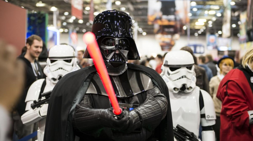 O Dia do Orgulho Geek é comemorado no dia da estreia do primeiro filme da saga Star Wars (Imagem: Nando Machado | Shutterstock)  