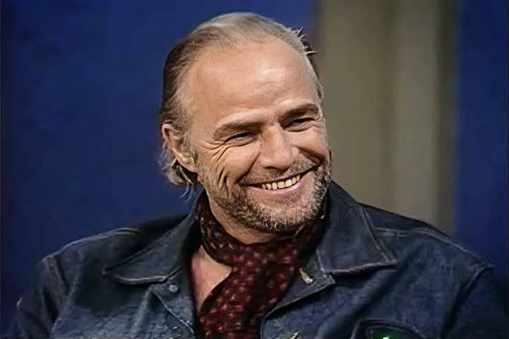 No Actors Studio, Strasberg propôs a introdução do “Método” e acabou se tornando o mentor de nomes históricos do cinema norte-americano, como Marlon Brando, Jane Fonda, Dustin Hoffman, James Dean e Paul Newman. 
