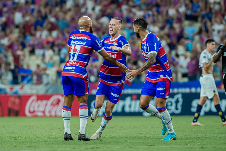 Fortaleza e Trinidense se enfrentaram na Arena Castelão pela Copa Sul-Americana. 