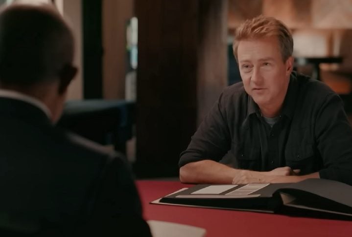 Henry Louis Gates Jr., historiador e apresentador do programa, confirmou que o astro de Clube da Luta (1999) é realmente descendente da chefe indígena do século 17, cuja história se tornou uma lenda mundial.