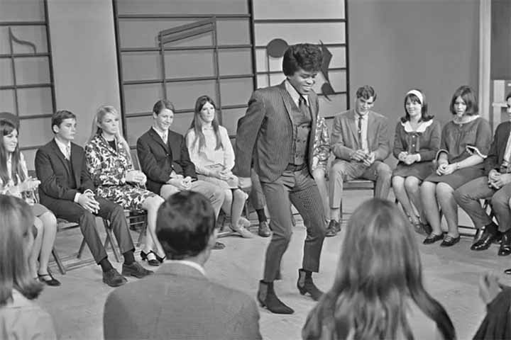 Brown entrou nas paradas no começo dos anos 60 com sucessos como a cover Night Train em 1962. No ano seguinte, gravou uma versão da balada Prisoner of Love (seu primeiro sucesso a atingir o Top 20) e fundou a incipiente Try Me Records, primeira tentativa de gerenciar uma gravadora.