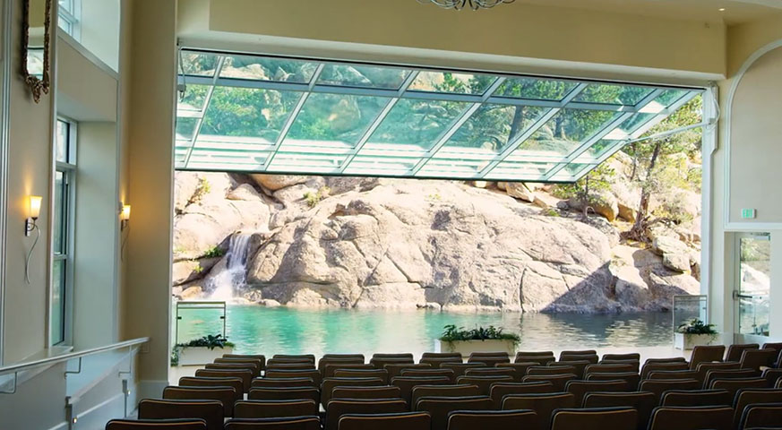 Além disso, o hotel oferece passeios temáticos, eventos especiais e acomodações luxuosas, mantendo viva a aura única que o tornou famoso. Veja outras curiosidades sobre o “Stanley”!