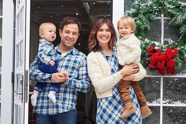 Mandy Moore e Taylor Goldsmith estão grávidos da 1º menina; a atriz e o músico já são pais de dois meninos
