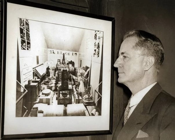 A ideia da cápsula do tempo surgiu em 1936, quando o historiador Thornwell Jacobs estudava o Antigo Egito.