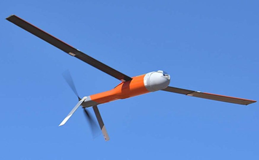 Apesar de terem sido usadas muito antes da ideia de IA surgir, essas armas são relevantes para as discussões atuais porque funcionam sem a necessidade de intervenção humana e sem distinguir entre alvos pretendidos e vítimas não intencionais.