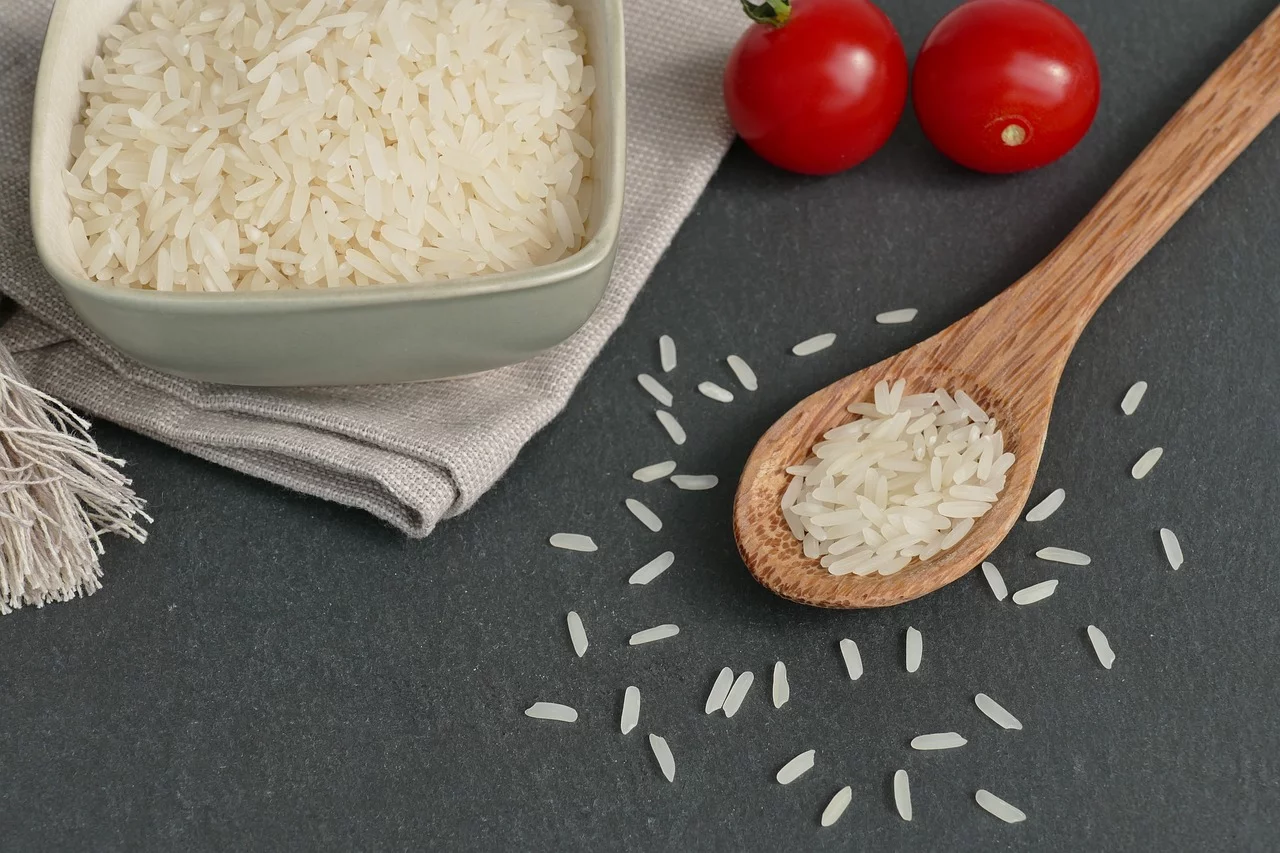 Arroz Basmati- Com grãos longos e aroma perfumado, é uma boa fonte de carboidratos complexos. Com origem na Índia, é bastante consumido também no Paquistão. Seu aroma distinto torna-o ideal na culinária que inclui o curry no tempero.