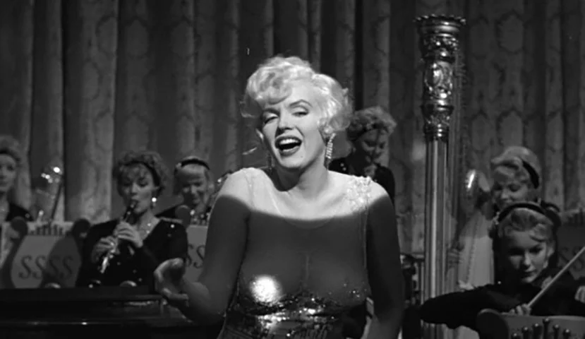 O filme acabou sendo uma conquista, pois é um dos melhores já realizados, e rendeu a Marilyn o Globo de Ouro de Melhor Atriz, além de elogios da crítica. 