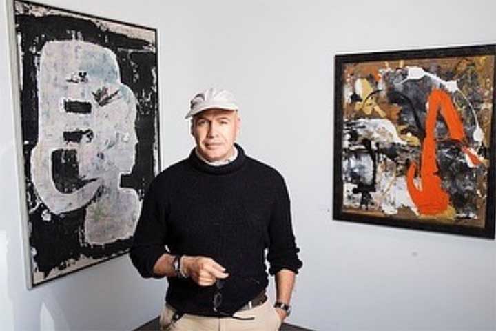 Billy Zane nasceu em 24 de fevereiro de 1966, em Chicago, nos Estados Unidos. O artista é filho de Thalia e William George Zane Sr. Ambos eram atores profissionais e fundadores de uma escola para técnicos médicos.