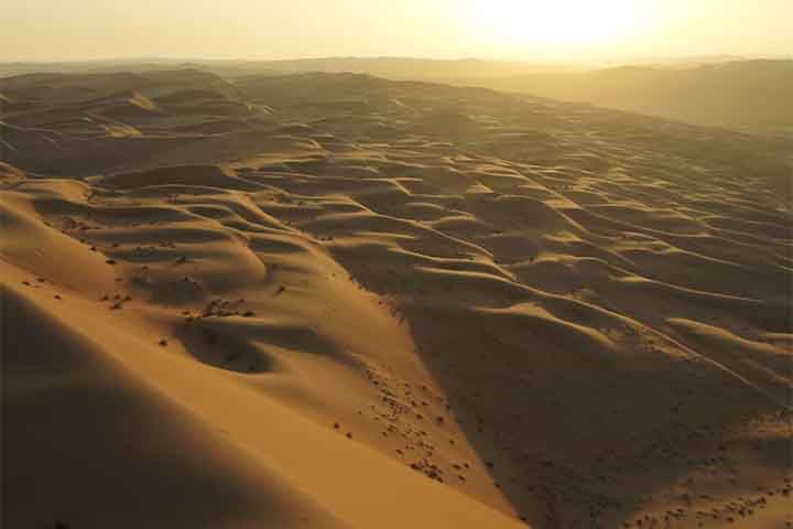 Estas descobertas devem provavelmente surpreender muita gente, pois podemos ver a rapidez com que esta enorme duna se formou e como ela se desloca pelo deserto cerca de 50 centímetros por ano, explicou Duller à BBC. 
