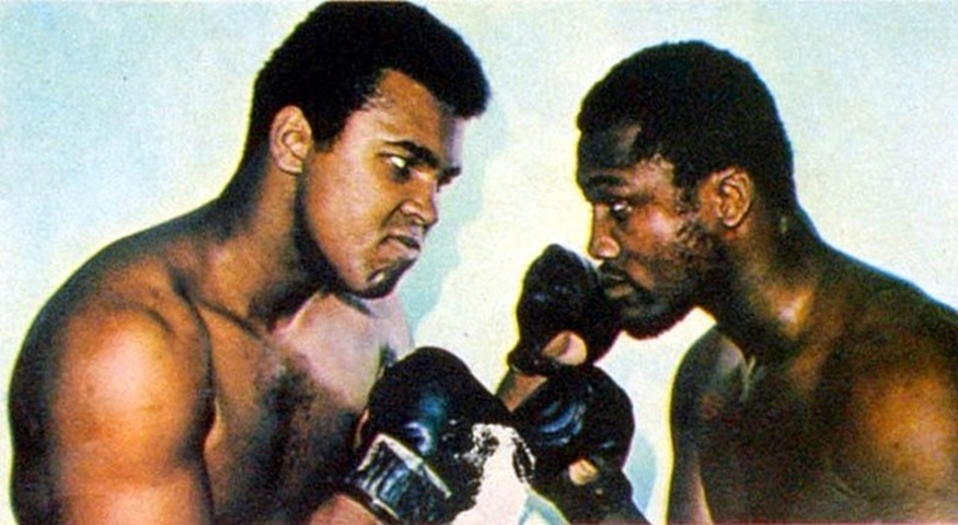 Sua primeira derrota foi apenas em 1971, por decisão, contra Joe Frazier, perdendo o título mundial de pesos-pesados.