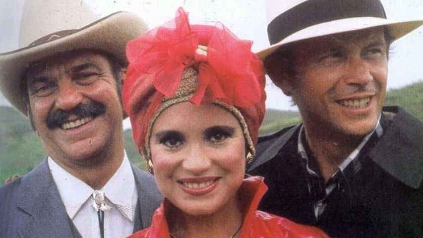 Regina Duarte é uma das maiores atrizes do Brasil, com papéis antológicos, como a Viúva Porcina em Roque Santeiro. 