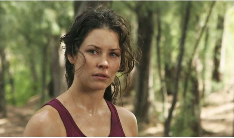 Criada por Jeffrey Lieber, J. J. Abrams e Damon Lindelof, a série exibida originalmente pela ABC ficou no ar entre 2004 e 2010, com 121 episódios em 6 temporadas. 