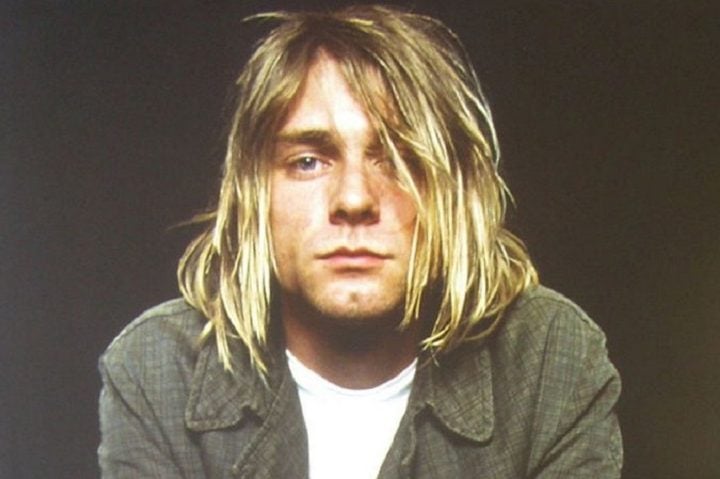 Kurt Cobain, saudoso líder do Nirvana, não chegou a ser diagnosticado oficialmente com a doença, mas no álbum In Utero fez a música Tourette's para falar do problema. 
