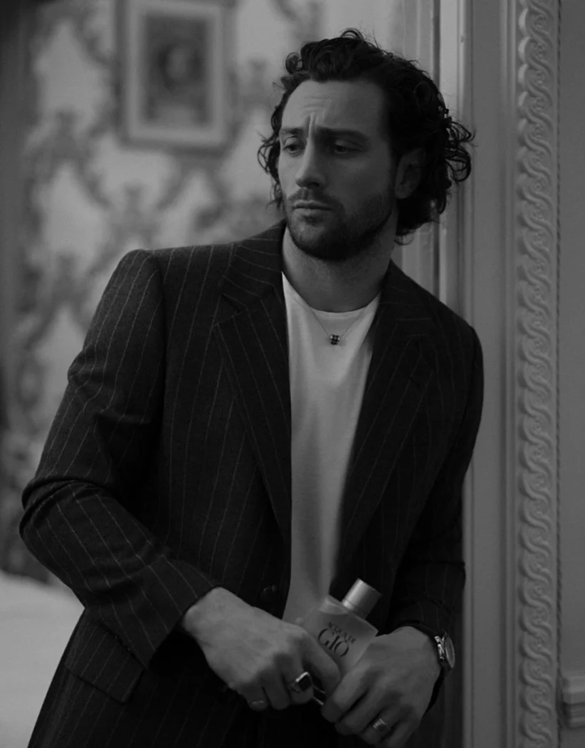 O ator Aaron Taylor-Johnson, que anda superbadalado, cotado até para ser o novo 007, revelou que precisou emagrecer bastante e perder massa muscular para encarnar seu novo personagem no cinema. 