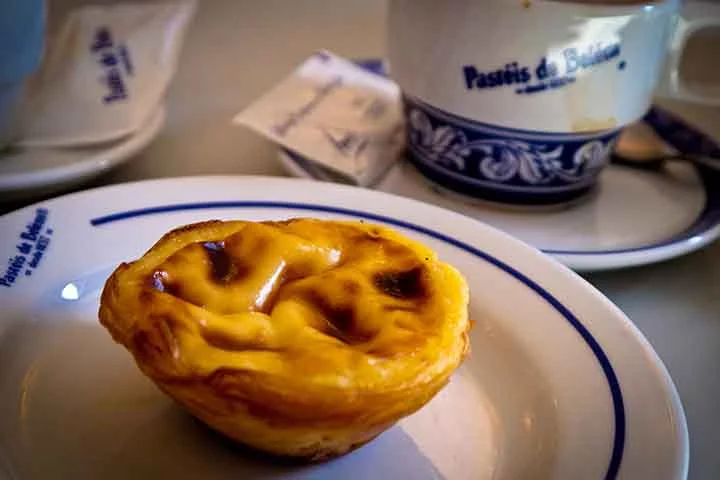 Recentemente, em 2023, as duas principais versões do doce lideravam o ranking de avaliações na seção sobremesa do site TasteAtlas.