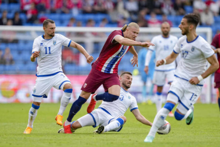Gol do artilheiro do City não é suficiente para evitar derrota por 3 a 1 no último teste dos dinamarqueses antes da Eurocopa 2024
