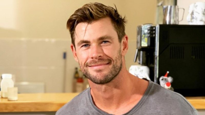Chris Hemsworth - Nascido em 11/8/1983 em  Melbourne, na Austrália, o ator tem 1,90 metro de altura. 