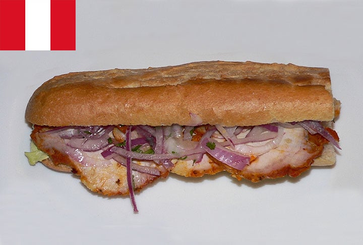 2º - Butifarra - Sanduíche típico do Peru que contém alface, pimenta, rabanete, salsa e jamón (presunto cru), em um pão crocante com pimenta. Faz parte do café de manhã e também costuma ser servido em festas de aniversário.