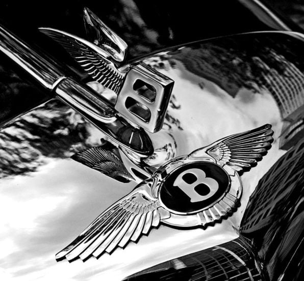 Bentley Motors Limited é uma empresa britânica de automóveis de luxo fundada em 18 de janeiro de 1919 pelo engenheiro britânico Walter Owen Bentley. 