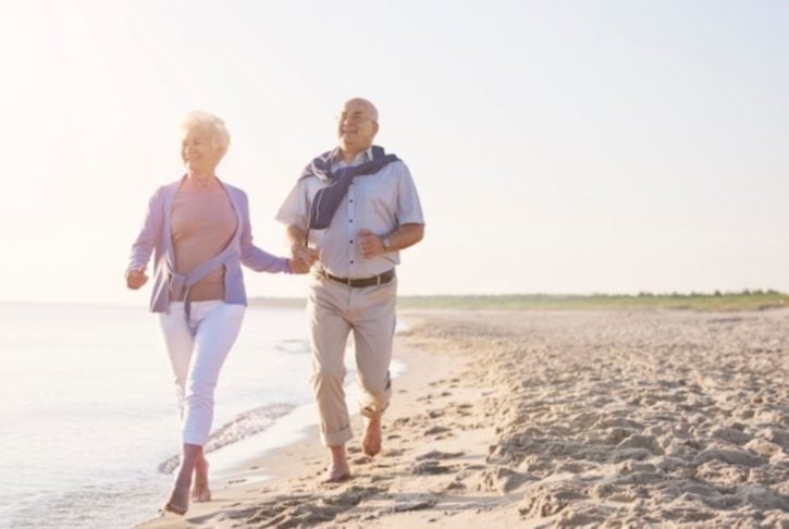 Pesquisas recentes mostraram que pessoas com 65 anos ou mais que se exercitam têm um risco 28% menor de morrer por qualquer motivo em comparação com aquelas que não praticam atividades físicas.
