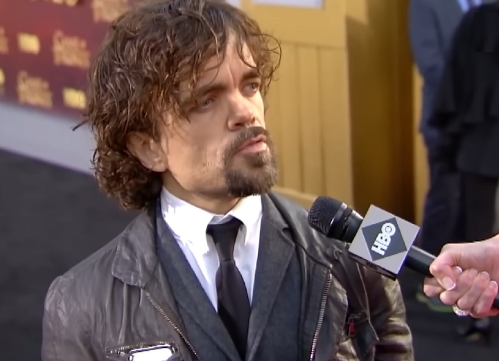 Em 2022, o ator se envolveu em uma polêmica com a Disney por conta do remake de A Branca de Neve e Os Sete Anões, que tem lançamento previsto para 2025.