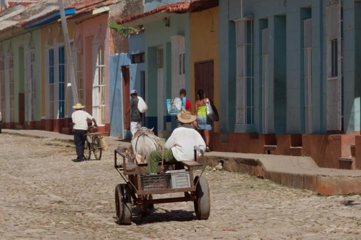 Aqui, mais uma vez, estudos apontam que os Estados Unidos são a maior fonte de armas e munições ilegais que chegam à região por meio de transporte aéreo e marítimo. 