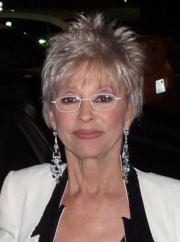 Rita Moreno (1931-) - É a primeira artista não-americana a conseguir o feito. A atriz porto-riquenha, que conquistou o Oscar pelo clássico “Amor, Sublime Amor”, está com 91 anos e vive a avó de Toretto (Vin Diesel) em Velozes e Furiosos 10.