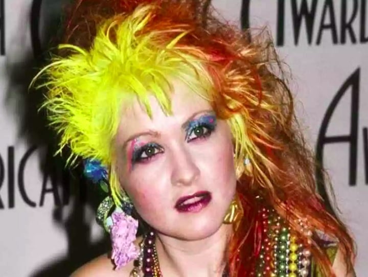 Ao todo, Lauper lançou 12 álbuns de estúdio, sendo o último em 2016, intitulado Detour.