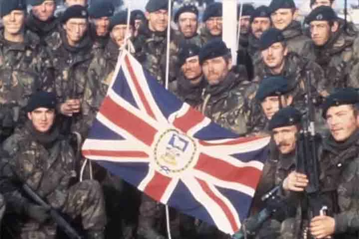 Ocupadas pelo Reino Unido no século XVIII, as Ilhas Malvinas são reivindicadas pela Argentina desde que o país conquistou a independência da Espanha. 
