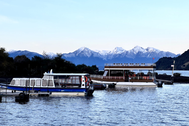 Passeio no Lago Todos Los Santos, no Chile, permite imers&atilde;o em cen&aacute;rio marcado por vulc&otilde;es