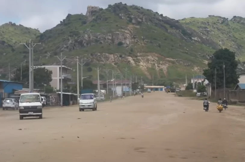 O país mais novo até o momento em todo o mundo é o Sudão do Sul, que começou a existir oficialmente a partir do dia 09 de julho de 2011, depois de um referendo em que 98% da população concordava com a ideia.