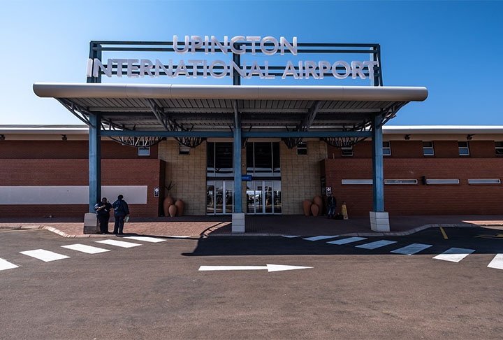 Este sítio é um grande ponto de transferência, principalmente de cargas. O espaço recebe voos fretados, com maior concentração de novembro a janeiro.