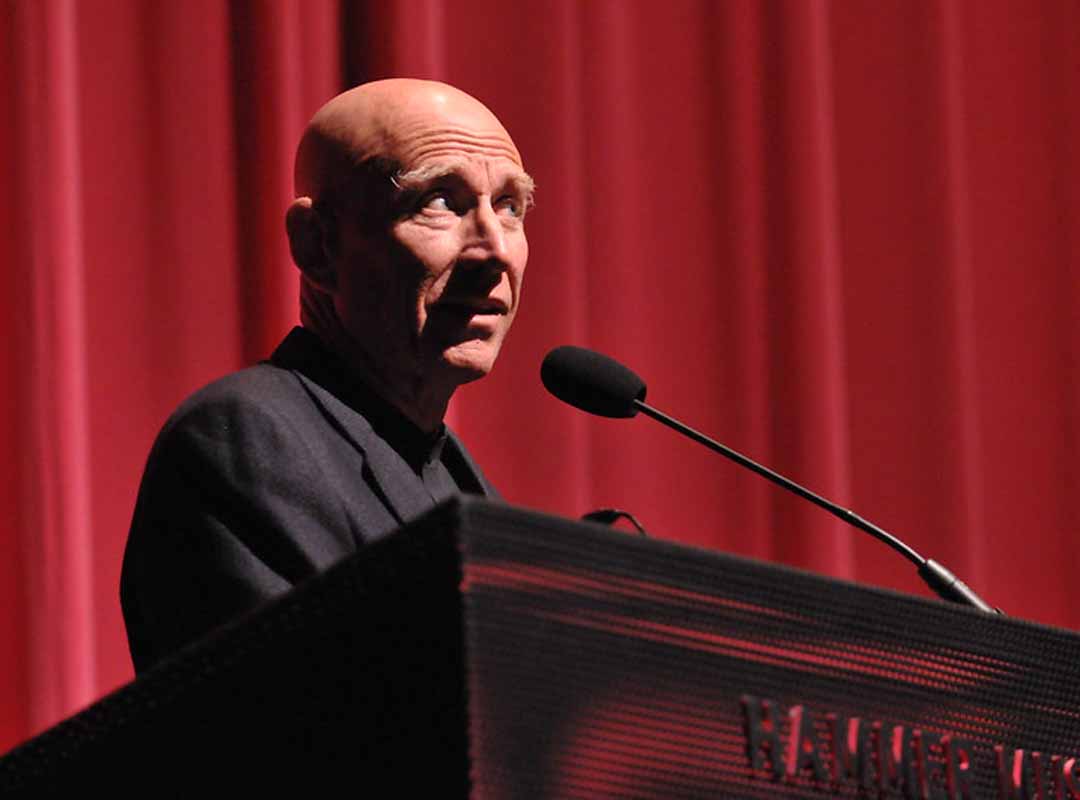 O artista, que completou 80 anos no último dia 8 de fevereiro, fez a revelação ao jornal inglês The Guardian. 
