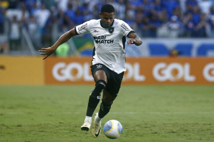 Dono da SAF alvinegra reforça a importância do jogador no elenco e reforça que atacante traz um 'espírito tão bom para nosso vestiário'